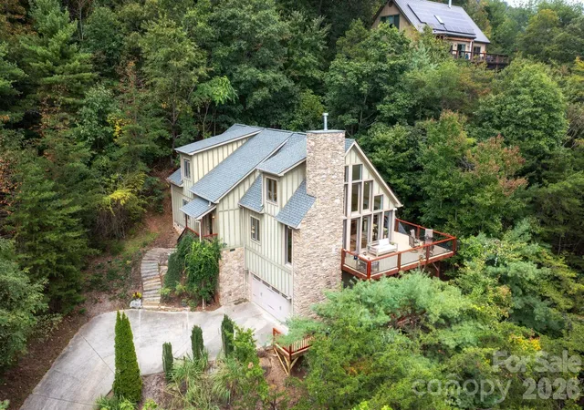 Photo 2 of Single family home for sale at 130 Black Oak Dr, Asheville, NC 28804 | MLS# 4395839 | Listing updated on 2026-09-24