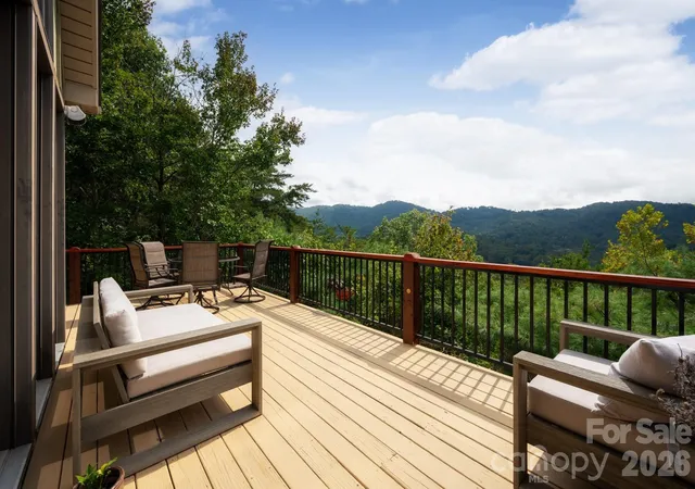 Photo 3 of Single family home for sale at 130 Black Oak Dr, Asheville, NC 28804 | MLS# 4395839 | Listing updated on 2026-09-24