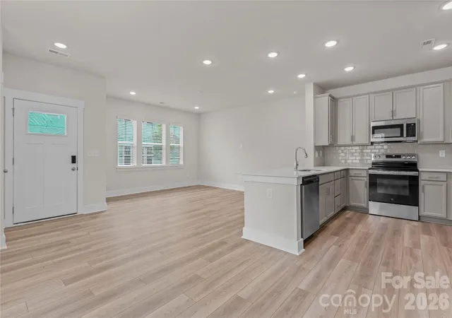 Photo 4 of Townhouse for sale at 485 Etna St #5604, Gastonia, NC 28052 | MLS# 4395843 | Listing updated on 2026-10-05