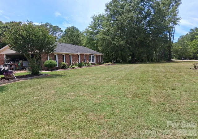 Homes for sale in Mooresboro, NC | 1415 Old Us 221a Hwy, Mooresboro, NC 28114 | MLS# 4395849
