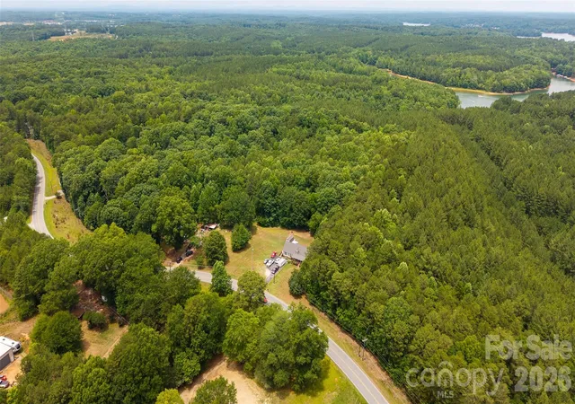 9th image of 8628 Island Point Rd, Sherrills Ford, NC 28673 | MLS# 4395855