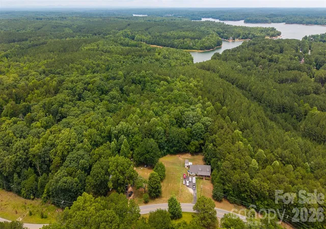 5th image of 8628 Island Point Rd, Sherrills Ford, NC 28673 | MLS# 4395856