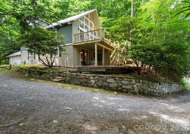Homes for sale in Mars Hill, NC | 119 Fox Den Rd, Mars Hill, NC 28754 | MLS# 4395864