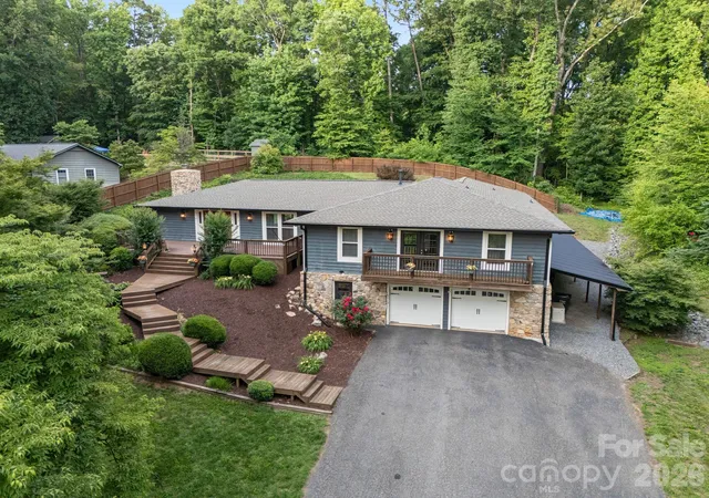 Photo 1 of Single family home for sale at 2913 Old Stage Rd, Gastonia, NC 28052 | MLS# 4395865 | Listing updated on 2026-08-15