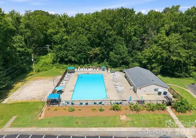 Photo 3 of Single family home for sale at 8048 Hunley Ridge Rd, Matthews, NC 28104 | MLS# 4395882 | Listing updated on 2026-08-06