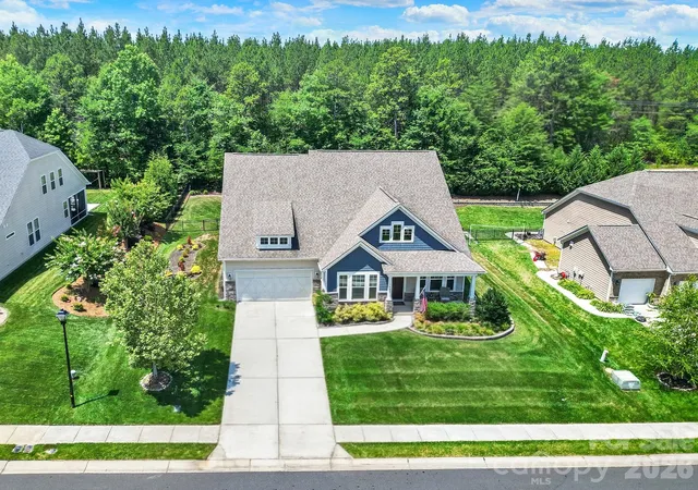 Photo 2 of Single family home for sale at 7043 Wyngate Pl, Lancaster, SC 29720 | MLS# 4395884 | Listing updated on 2026-08-24