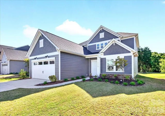 Photo 1 of Single family home for sale at 11119 Glasden Rd, Charlotte, NC 28278 | MLS# 4395906 | Listing updated on 2026-07-16