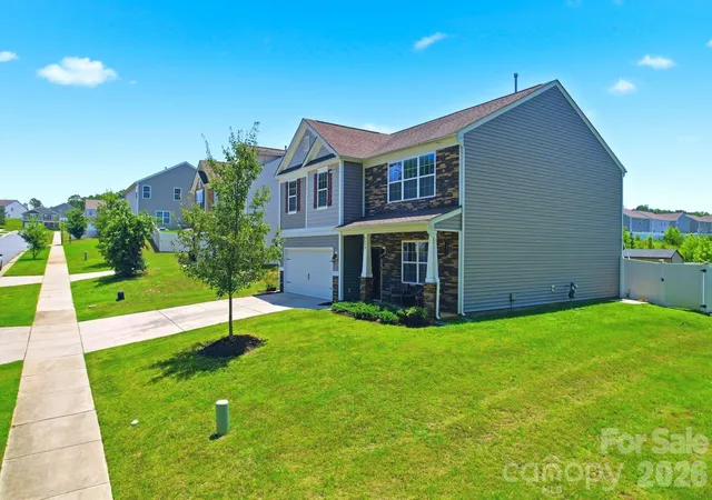 3rd image of 9839 Oak Barrel Ln, Charlotte, NC 28215 | MLS# 4395908