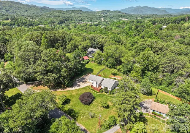 2nd image of 519 Nellie John Dr, Clyde, NC 28721 | MLS# 4395916