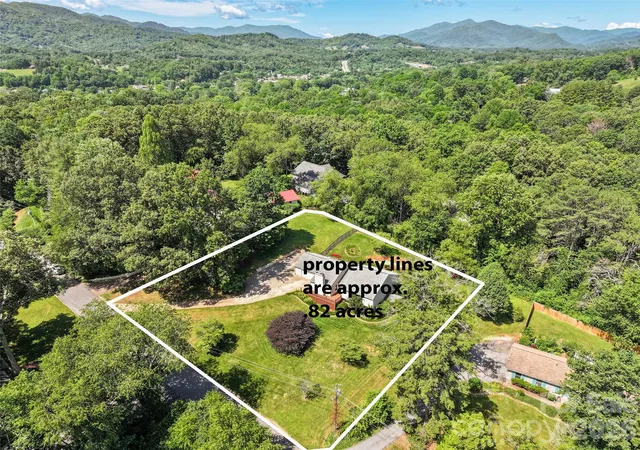 3rd image of 519 Nellie John Dr, Clyde, NC 28721 | MLS# 4395916