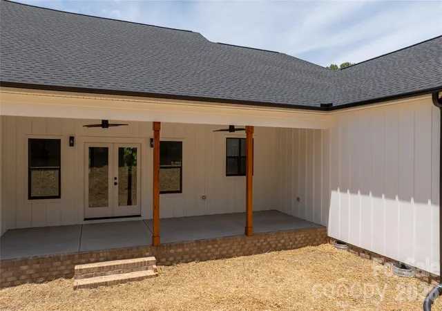 Photo 3 of Sale Pending at 1265 Misty Ln, Hickory, NC 28601 | MLS# 4395922 | Listing updated on 2026-09-03