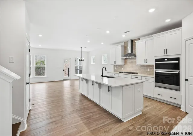 Photo 3 of Single family home for sale at 2014 Topaz River Rd, Waxhaw, NC 28173 | MLS# 4395932 | Listing updated on 2026-09-26