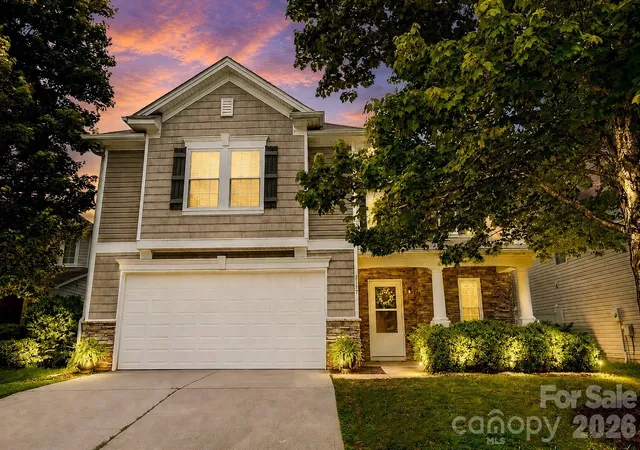 Photo 1 of Single family home for sale at 2717 Markham Woods Ct, Charlotte, NC 28214 | MLS# 4395934 | Listing updated on 2026-08-26
