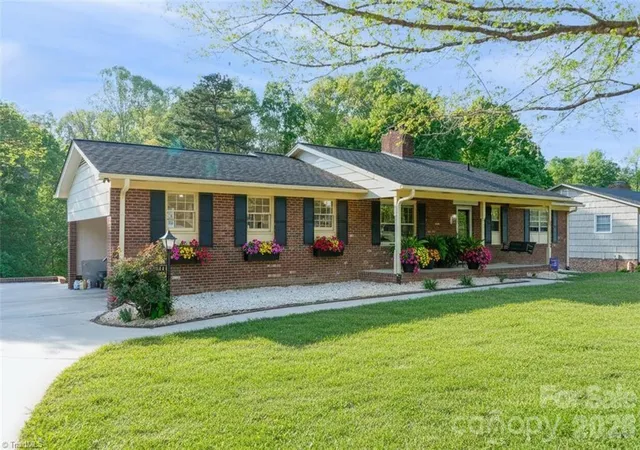 Homes for sale in Thomasville, NC | 244 Pine Valley Rd, Thomasville, NC 27360 | MLS# 4395935