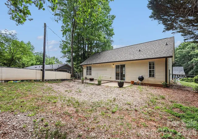 Homes for sale in Mount Holly, NC | 116 Julia St, Mount Holly, NC 28120 | MLS# 4395942