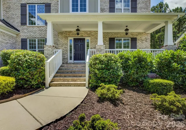 Photo 2 of Single family home for sale at 16433 Bryant Meadows Dr, Charlotte, NC 28278 | MLS# 4395955 | Listing updated on 2026-09-02