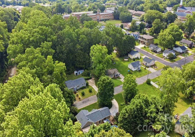 43rd image of 121 Oak St, Belmont, NC 28012 | MLS# 4395988