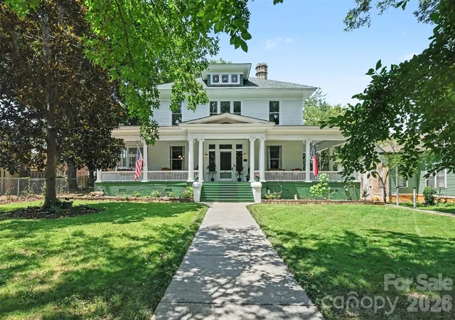 1st image of 624 Walnut St, Statesville, NC 28677 | MLS# 4396029