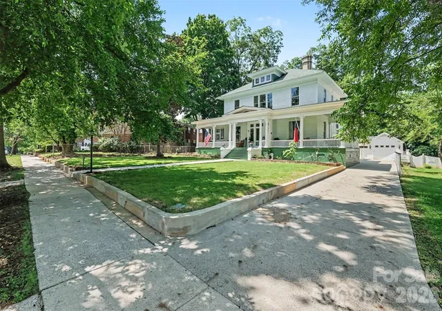 2nd image of 624 Walnut St, Statesville, NC 28677 | MLS# 4396029