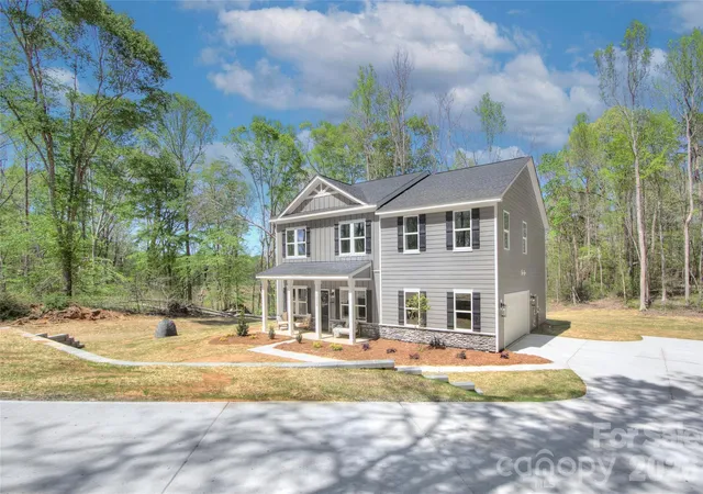 Photo 2 of Single family home for sale at 1033 Harrogate Dr, Bessemer City, NC 28016 | MLS# 4396058 | Listing updated on 2026-09-16