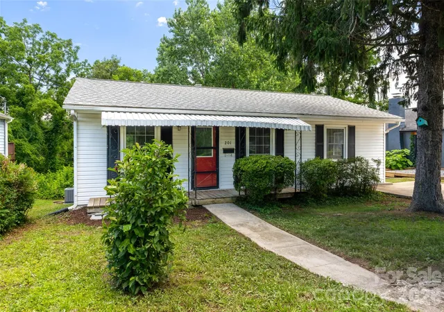 3rd image of 201 Fayetteville St, Asheville, NC 28806 | MLS# 4396075