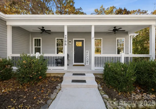 2nd image of 2705 Andrew Point Dr #1, Denver, NC 28037 | MLS# 4396085