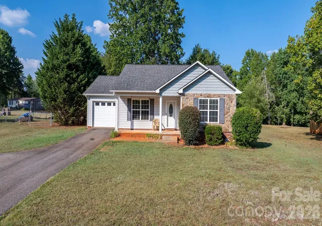 Homes for sale in Vale, NC | 3844 Bridle Path Dr, Vale, NC 28168 | MLS# 4396096