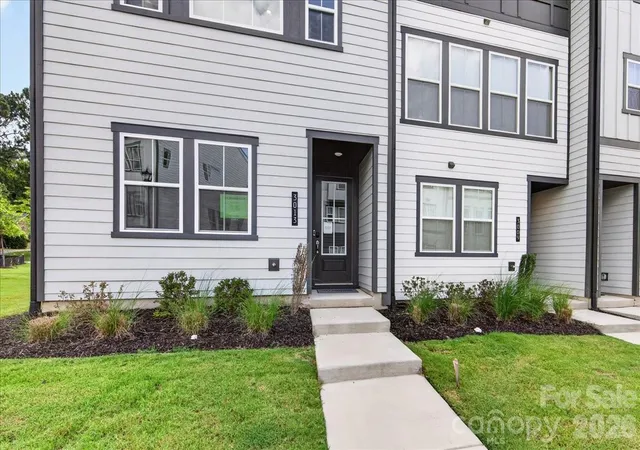 Photo 3 of Townhouse for sale at 3013 Cirs End, Charlotte, NC 28226 | MLS# 4396103 | Listing updated on 2026-09-21