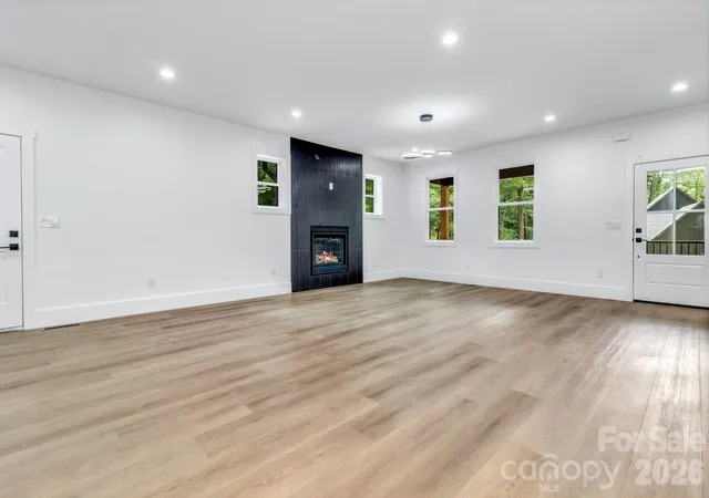 Photo 3 of Single family home for sale at 80 Goldenwood Ln, Mills River, NC 28759 | MLS# 4396121 | Listing updated on 2026-10-04