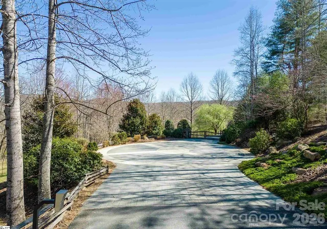 3rd image of 132 Overlook Park Dr #51, Hendersonville, NC 28792 | MLS# 4396151