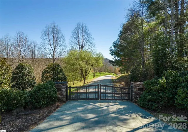 5th image of 132 Overlook Park Dr #51, Hendersonville, NC 28792 | MLS# 4396151