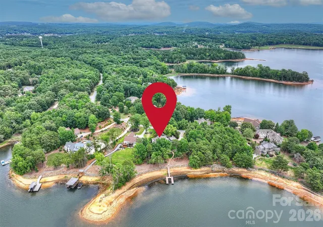 Homes for sale in New London, NC | 602 Pearl Bay Dr, New London, NC 28127 | MLS# 4396159