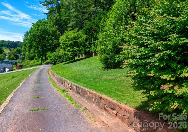 Homes for sale in Waynesville, NC | 68 Hillside Terrace Dr, Waynesville, NC 28786 | MLS# 4396166