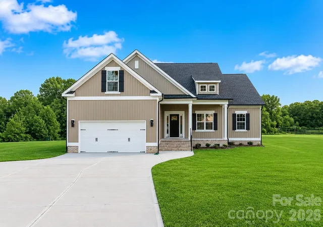 Homes for sale in Clover, SC | 3124 Meadowcrest Dr, Clover, SC 29710 | MLS# 4396171