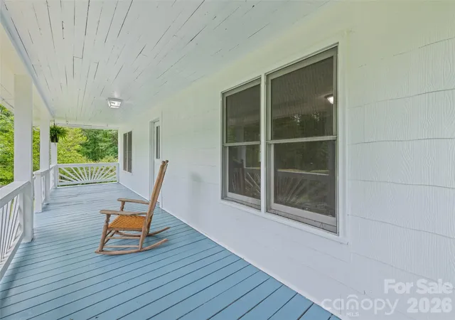 Photo 3 of Single family home for sale at 586 Olivet Church Rd, Whittier, NC 28789 | MLS# 4396175 | Listing updated on 2026-10-15