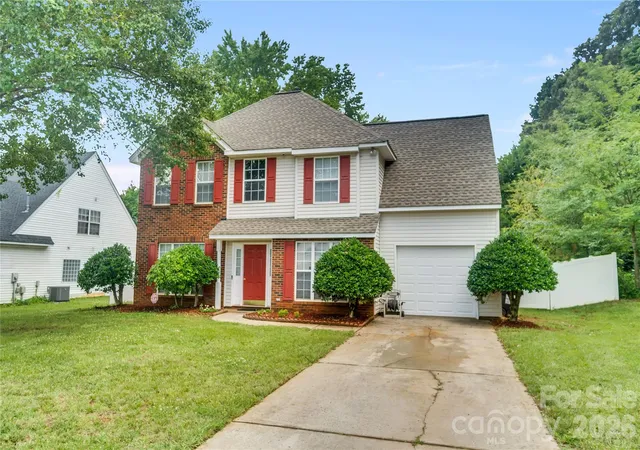 Photo 1 of Single family home for sale at 12009 Silvercrest Dr, Charlotte, NC 28215 | MLS# 4396189 | Listing updated on 2026-09-24