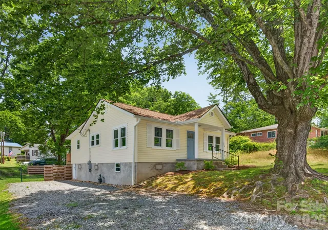 Photo 39 of Single family home for sale at 250 Oakdale St, Brevard, NC 28712 | MLS# 4396245 | Listing updated on 2026-08-28