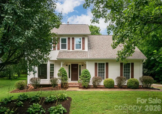 Photo 1 of Single family home for sale at 204 Windsor Forest Cir, Fletcher, NC 28732 | MLS# 4396269 | Listing updated on 2026-09-29