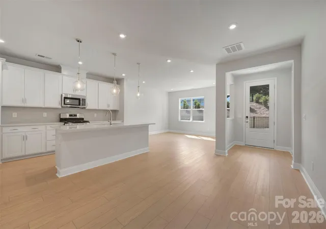 Photo 2 of Townhouse for sale at 467 Nash St, Fort Mill, SC 29715 | MLS# 4396271 | Listing updated on 2026-09-15