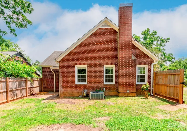 Homes for sale in Statesville, NC | 168 Park St, Statesville, NC 28677 | MLS# 4396283