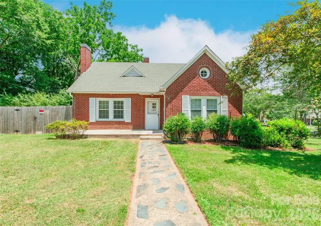 Homes for sale in Statesville, NC | 168 Park St, Statesville, NC 28677 | MLS# 4396283
