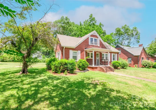 Homes for sale in Statesville, NC | 168 Park St, Statesville, NC 28677 | MLS# 4396283