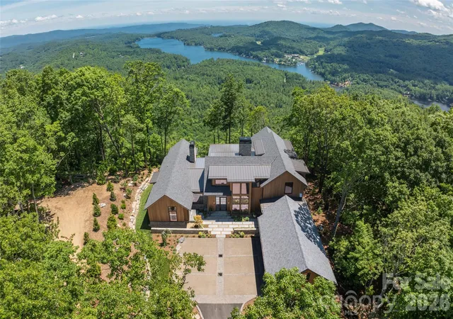 Homes for sale in Lake Toxaway, NC | 140 Panther Summit Dr, Lake Toxaway, NC 28747 | MLS# 4396285