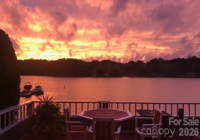 2nd image of 9817 Emerald Pt Dr, Charlotte, NC 28278