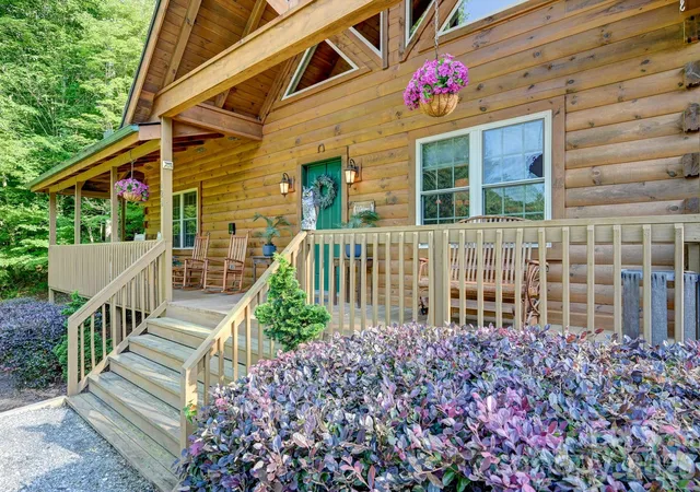 2nd image of 124 Small Creek Dr, Lake Lure, NC 28746 | MLS# 4396298