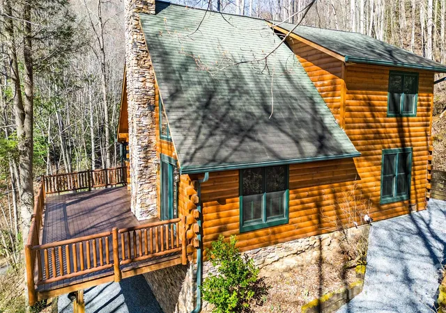 Homes for sale in Whittier, NC | 3458 Dicks Creek Rd, Whittier, NC 28789 | MLS# 4396310