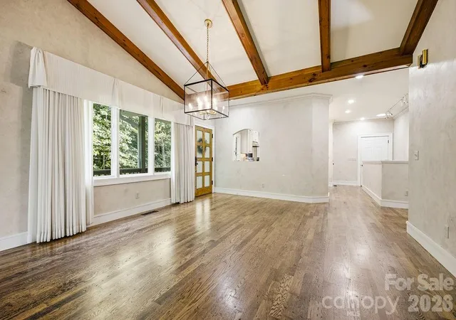4th image of 2204 E Cumming Woods Ln, Hendersonville, NC 28739 | MLS# 4396314