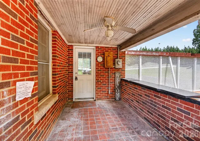 Homes for sale in Statesville, NC | 107 Carderwoody Rd, Statesville, NC 28625 | MLS# 4396325