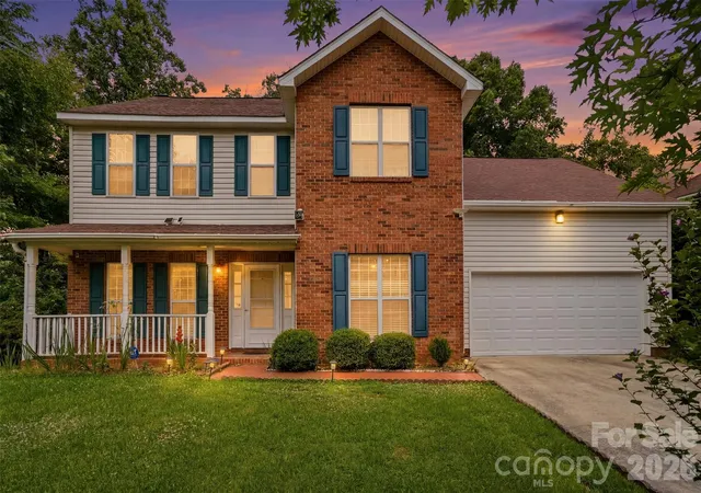 Photo 1 of Single family home for sale at 5619 Hedgecrest Pl, Charlotte, NC 28269 | MLS# 4396327 | Listing updated on 2026-09-04