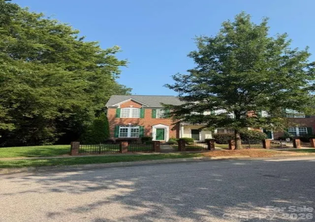 Photo 1 of Townhouse for sale at 18629 Shawnee Ridge Rd, Cornelius, NC 28031 | MLS# 4396328 | Listing updated on 2026-09-05